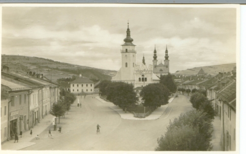 Námestie a jeho historické dominanty