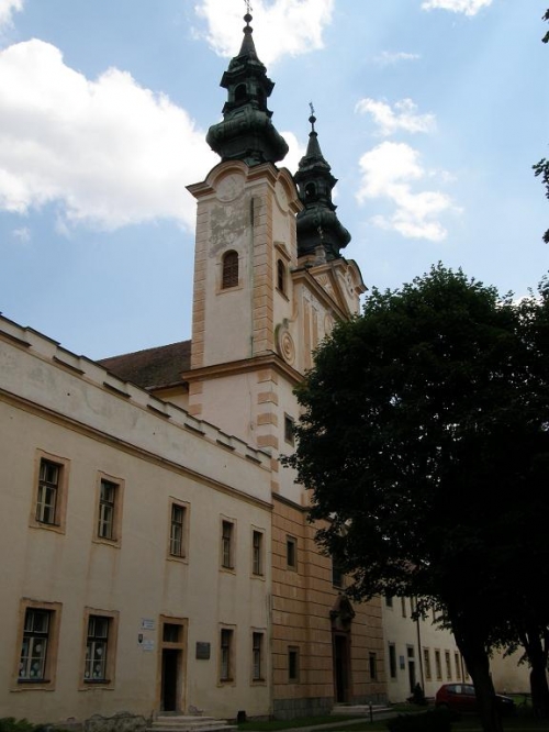 Kláštor Piaristov