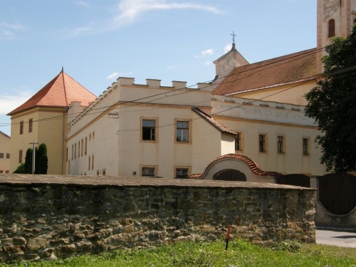Kláštor Piaristov
