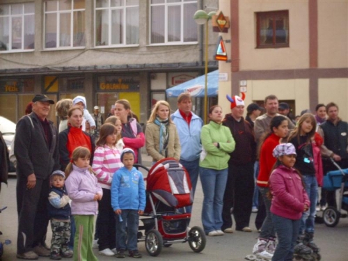 Stavanie mája 2011