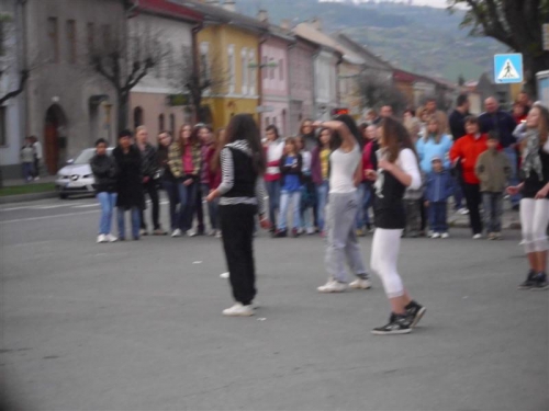 Stavanie mája 2011
