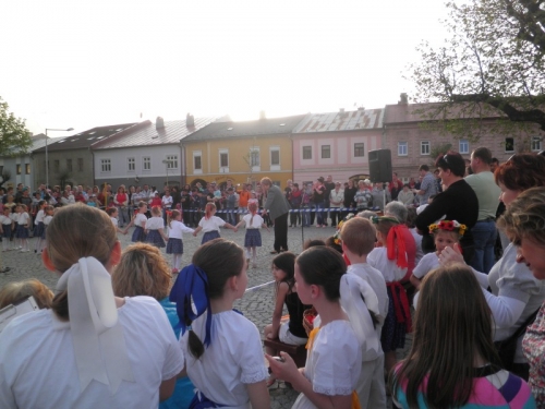 Stavanie mája - 2013