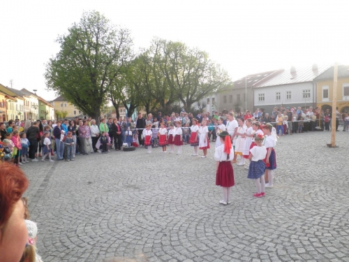 Stavanie mája - 2013