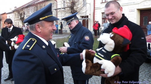 Odovzdávanie hasičskej techniky - 12.12.2015