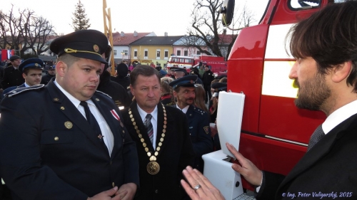 Odovzdávanie hasičskej techniky - 12.12.2015