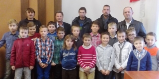 Mladí futbalisti a hasiči u primátora mesta - r. 2015