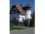 Staršia stavba