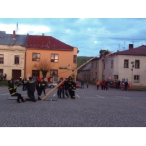 Stavanie mája 2016