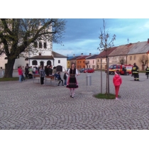Stavanie mája 2016
